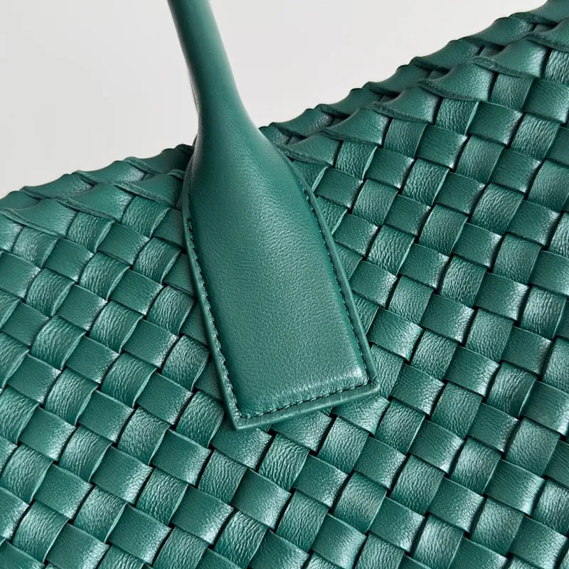 All categories 💚 Authentic bags 💚 BV 2025 new BV handbags